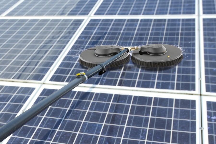 Güneş Peneli Temizleme